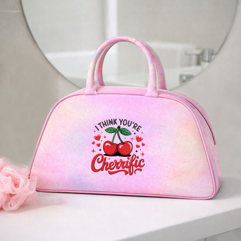 Bolso iridiscente rosa Cherrific en uso