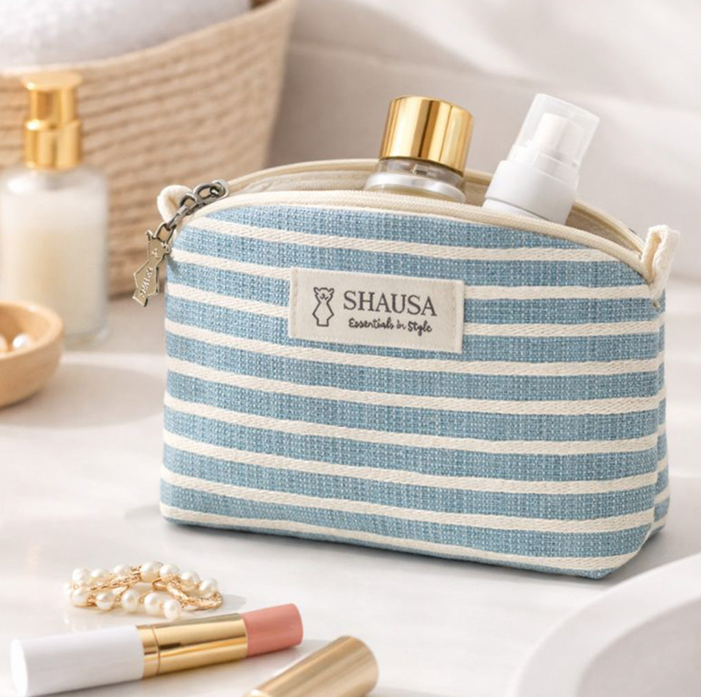 Neceser pequeño semicircular rayas azul y blanco con cremallera