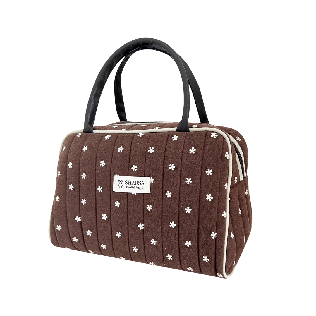 WALKING TOILETRY BAG