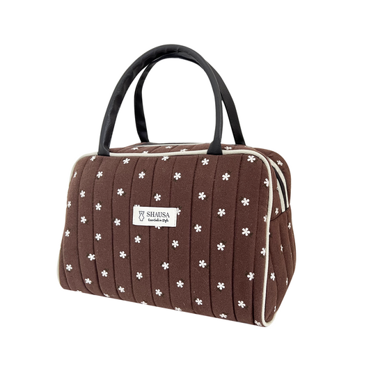 WALKING TOILETRY BAG