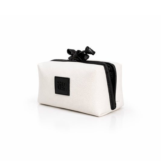 Neceser pequeño blanco perlado con lazo negro